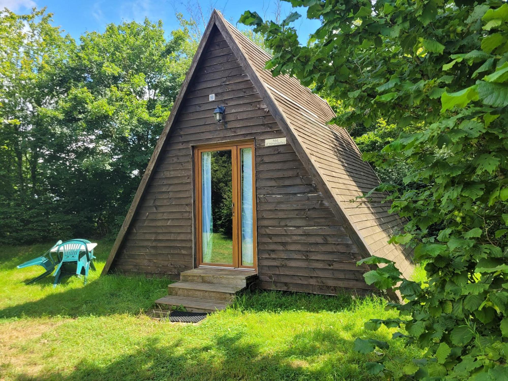 Camping Les Hirondelles Bourg-Sainte-Marie Dış mekan fotoğraf