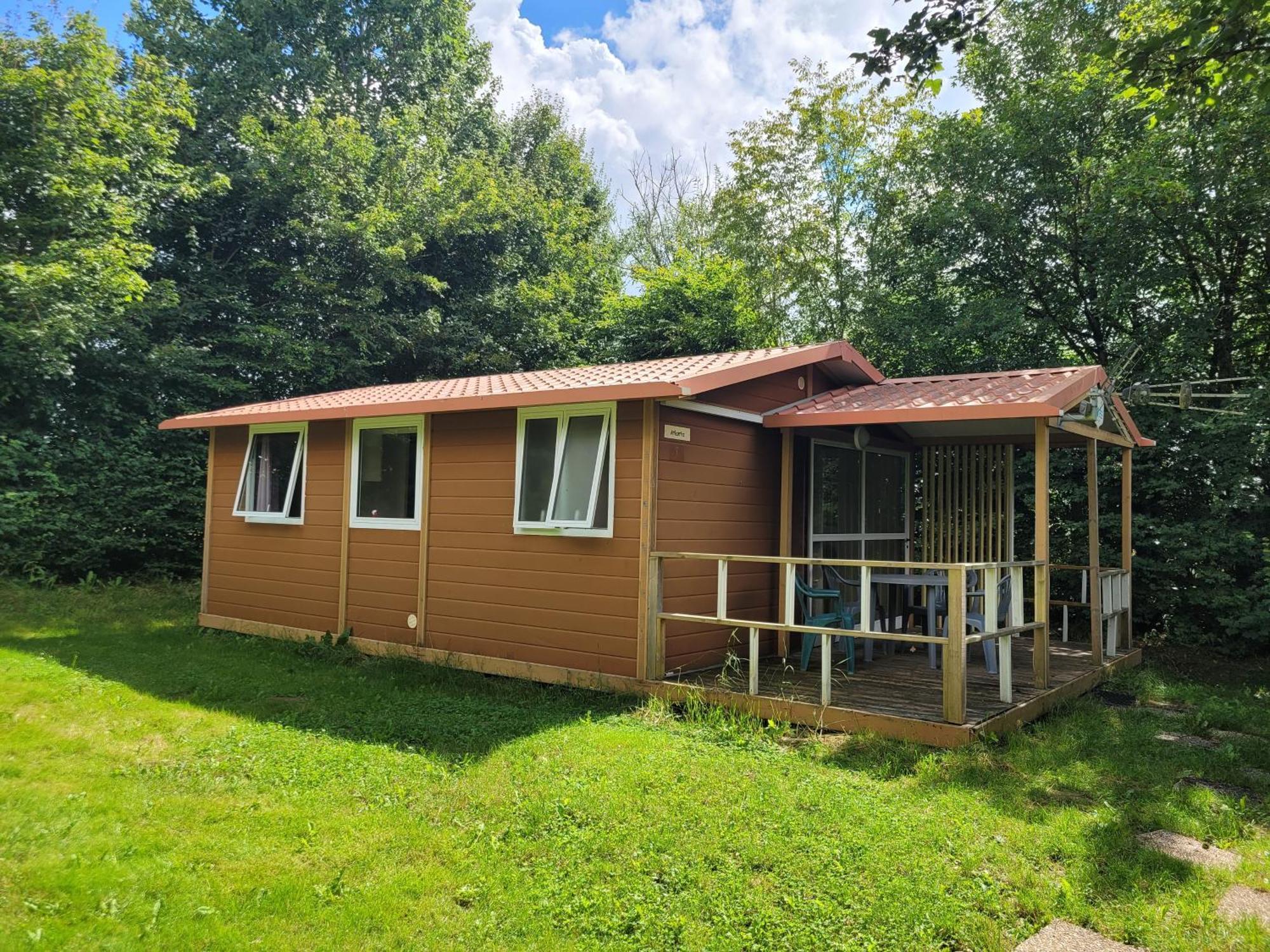 Camping Les Hirondelles Bourg-Sainte-Marie Dış mekan fotoğraf
