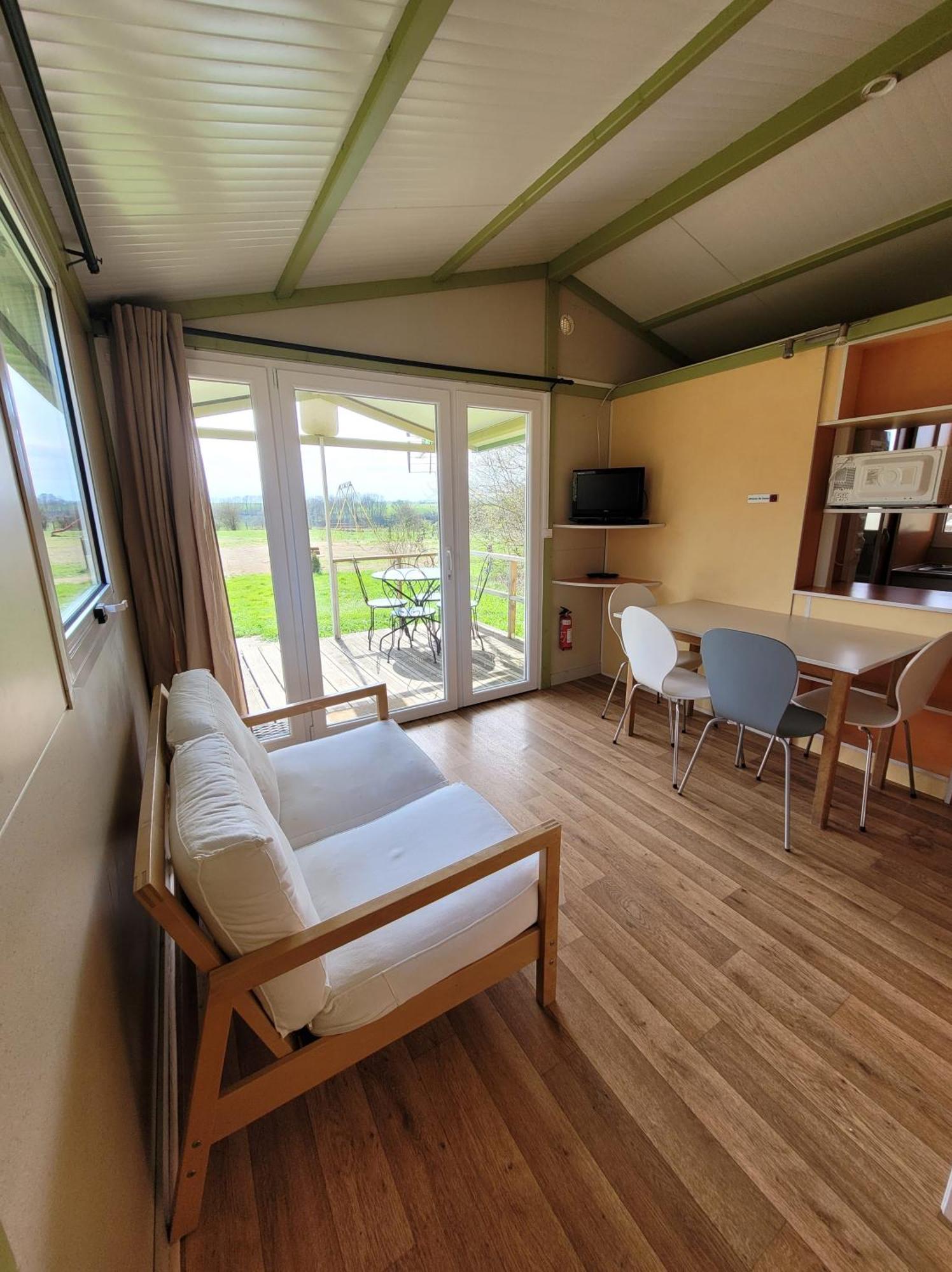 Camping Les Hirondelles Bourg-Sainte-Marie Dış mekan fotoğraf